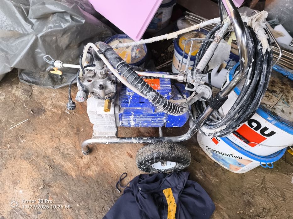 Pompa vopsit foarte puțin folosit