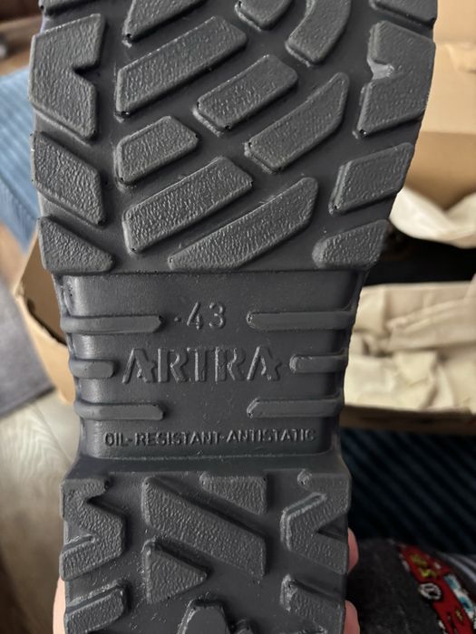 Работни обувки различни модели