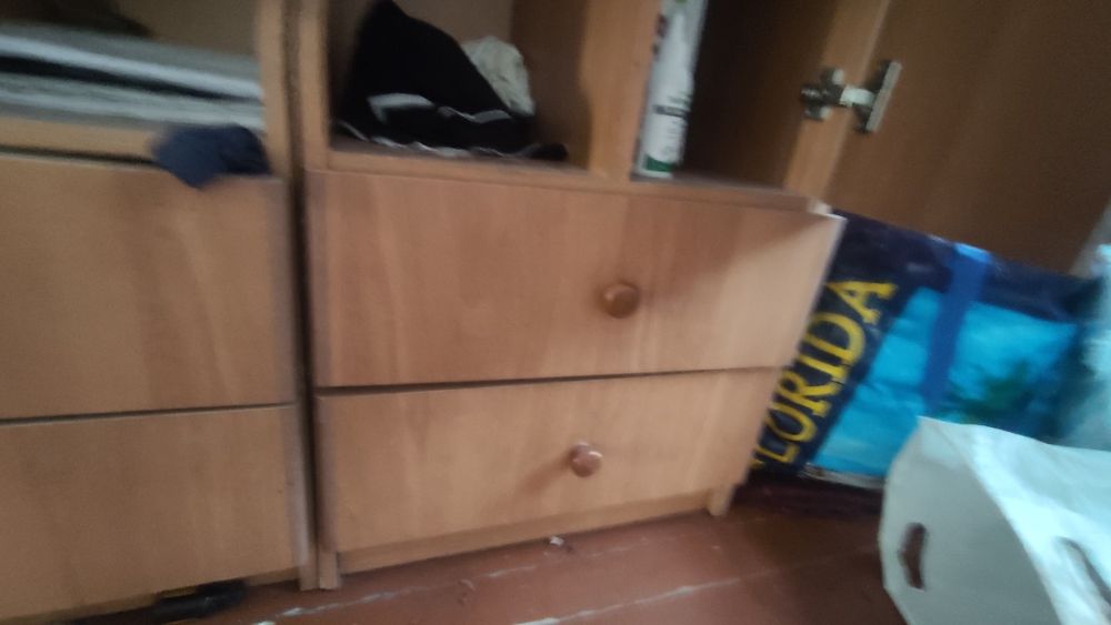 Xovli va domlar uchun  shkaf  orginal sifatli yog'ochdan qilingan