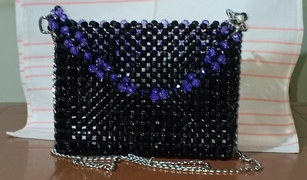 Сумка из бусин полностью ручной работы