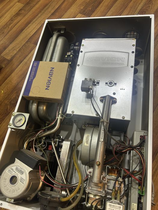 Газовый кател Навьен Айс 130к