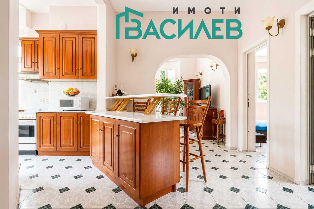 Продава 3-СТАЕН град София, Център