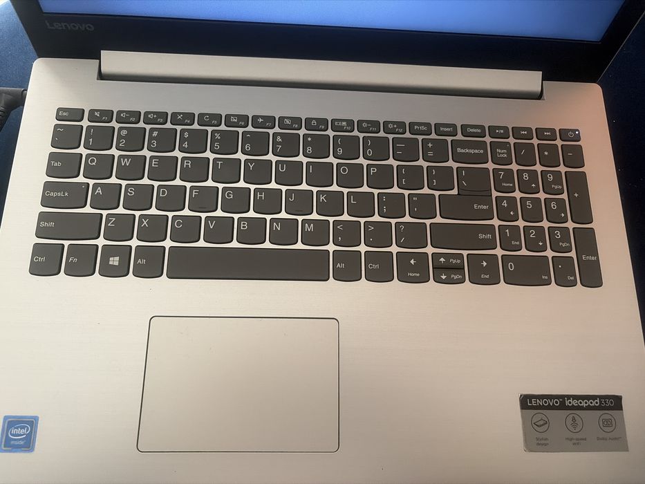 Lenovo IdeaPad 330 – Celeron N4000 – 4GB RAM – stare foarte bună
