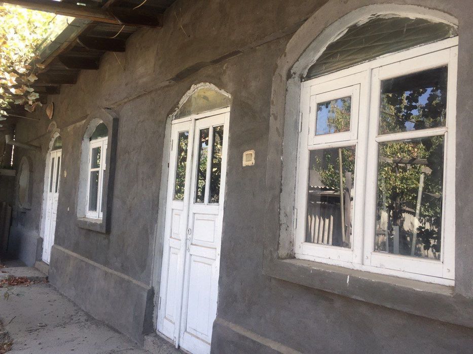 Квартира 5 комнат . Центр Янгиюля.