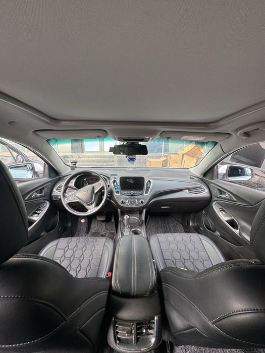 Chevrolet Malibu 2018 — 9