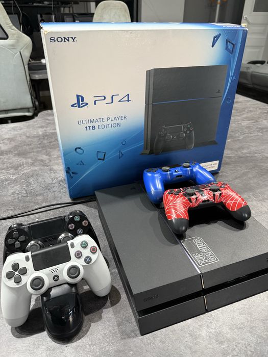 Продам ps4 1tb в идельном состоянии