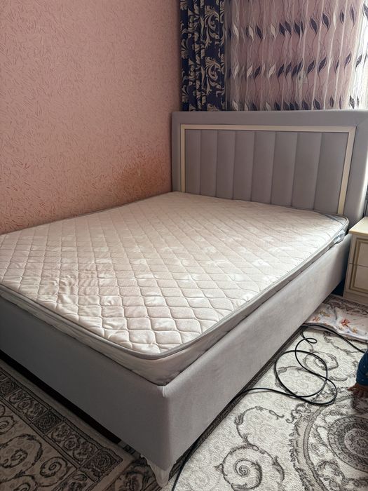 Срочно кровать почти новая