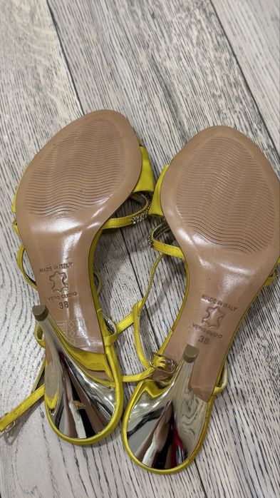 Босоножки вечерние