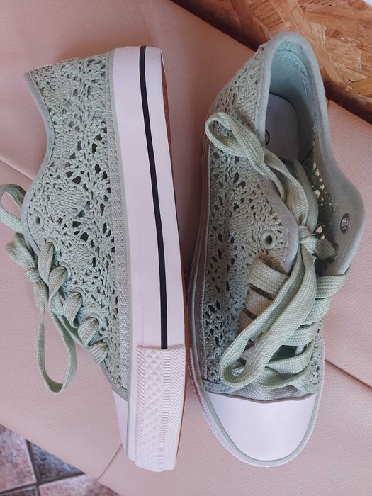 Дамски кецове дантела