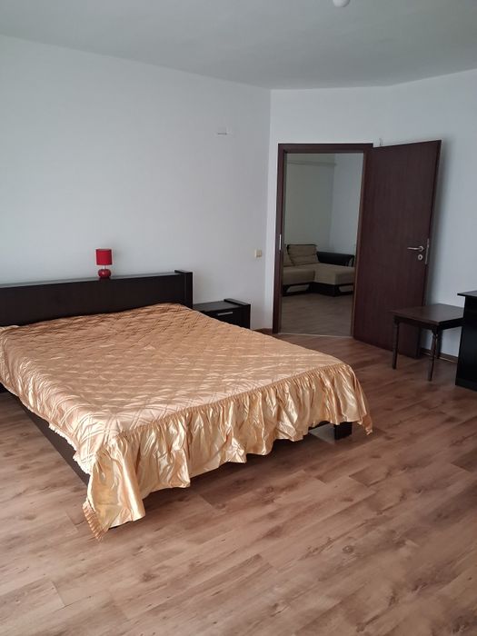 Proprietar vând apartament în Floresti, 46mp ,boxă la subsol, parcare