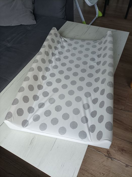 Твърда подложка за повиване/Повивалника Loreli