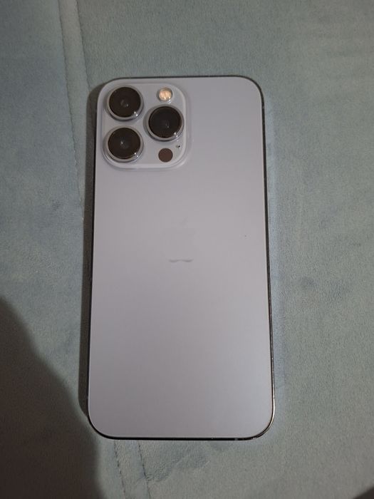 Продам Айфон 13pro 128