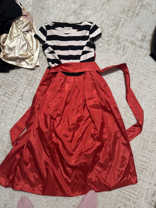 Продам б/у платья