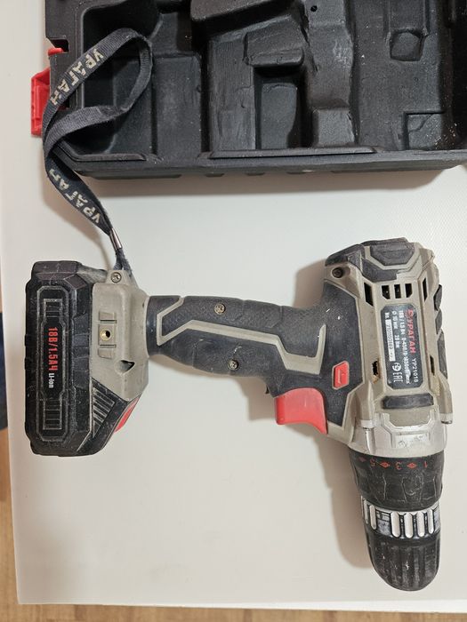 Продам шуруповерт