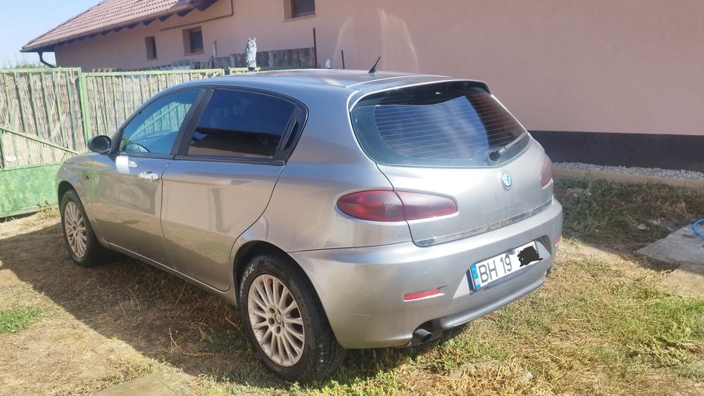 Alfa Romeo 147 2005 benzină, 2.362 € — imagine 5
