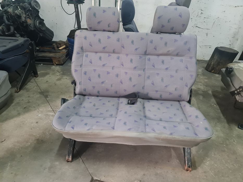 Vând banchete t4 transporter caravelle multivan