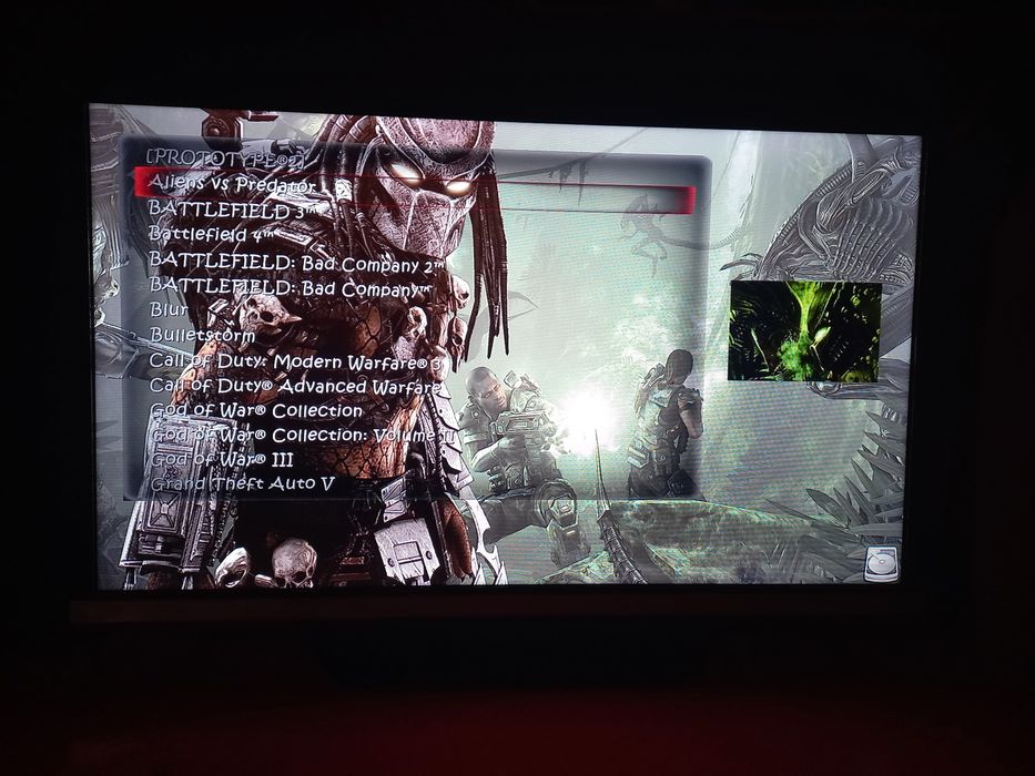 PS3 slim holati tiniq 2 ta djoystik 22 o'yinlari bor proshivfka bor.