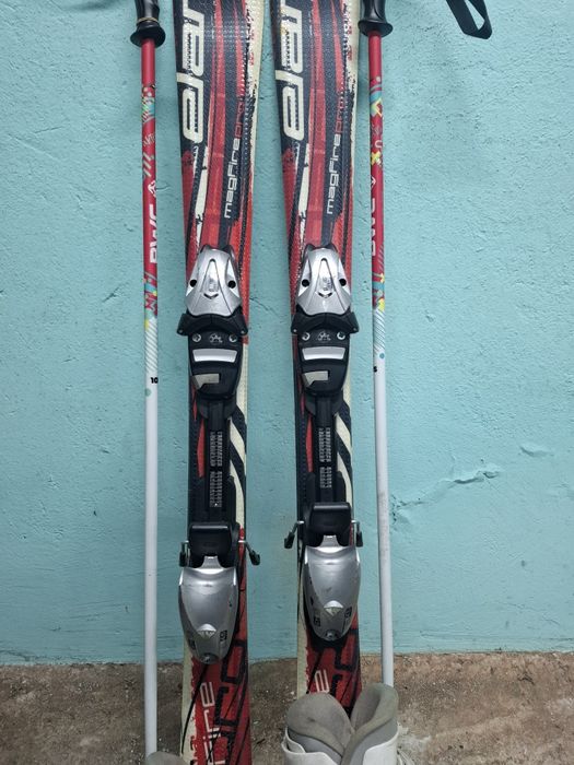 Продам горные лыжи