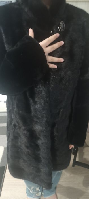 Верхняя одежда пуховики и шубы