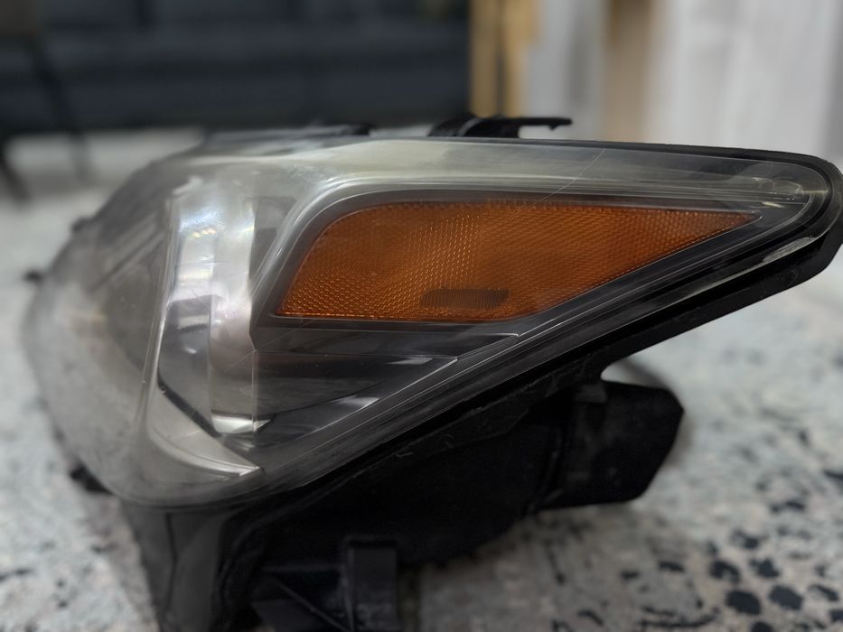 Фара Лексус lx570