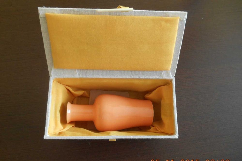 Голяма ваза от Юск и 3 малки вазички (чешка, шотландска и китайска)