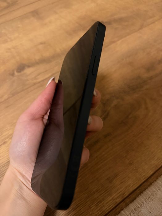 Продавам Iphone 14 plus