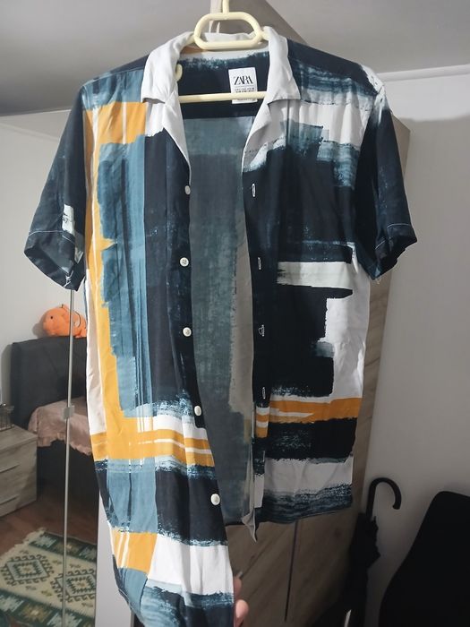Vând cămașă zara man S vara