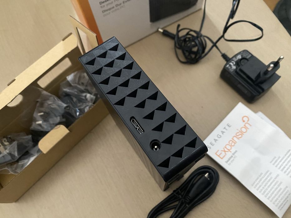 Външен твърд диск Seagate Expansion - неработещ