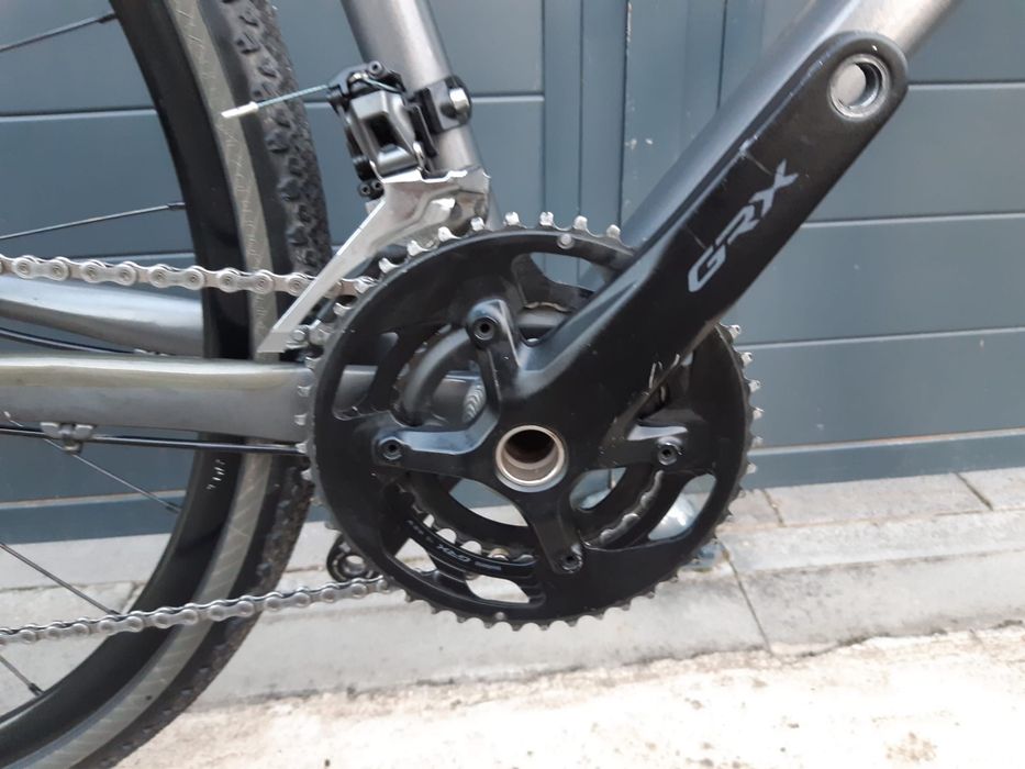 Bicicleta Gravel Cube