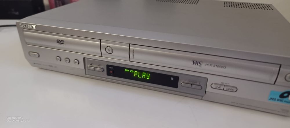 Video combo SONY model SLV 9105