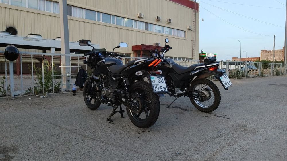 Bajaj pulsar 180