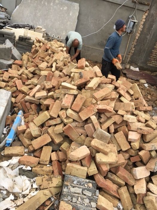 Bu gisht Бу гишт бу кирпич