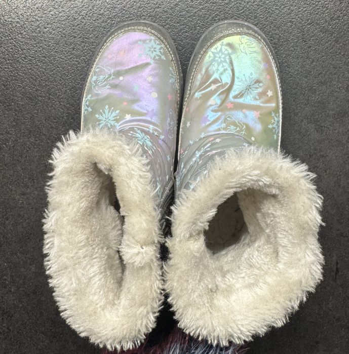 Детски светещи ботуши