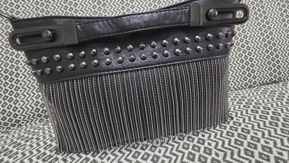 Кожаная сумочка нарядная