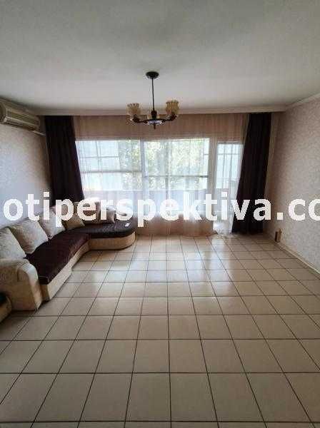 Продава се Тристаен апартамент в Пловдив, Кючук Париж - 64 кв.м за 1558 €/кв.м - Снимка #3