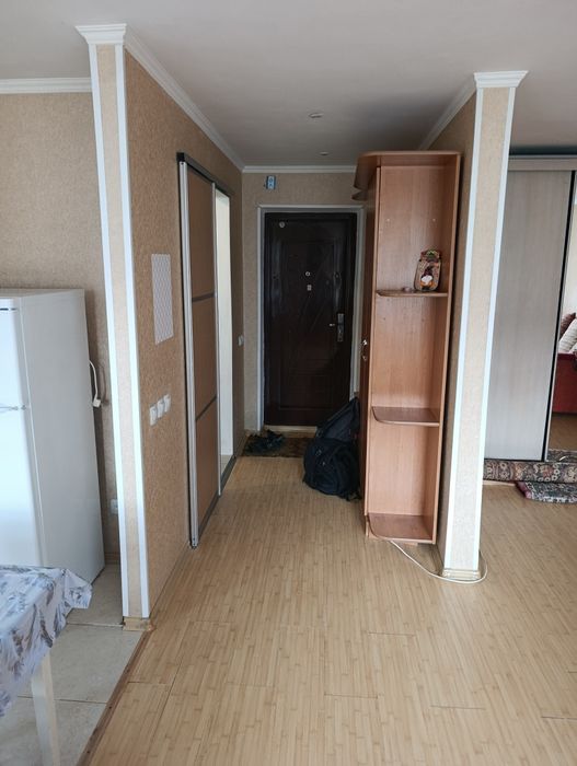 Сдам 1 комнатную  квартиру студию.