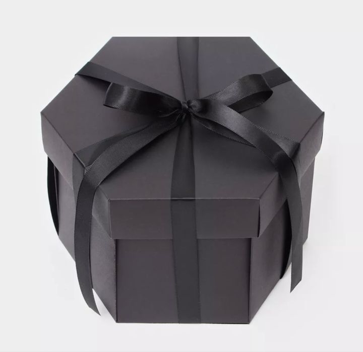 Продам коробку подарок