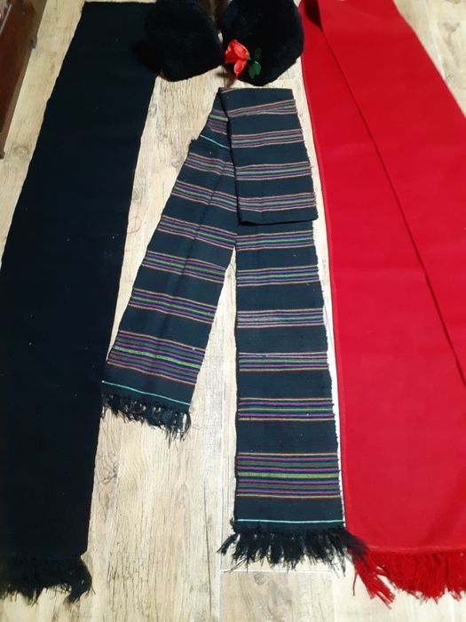 Калпаци Астраган и еко  плат  .Паяс. автентичен