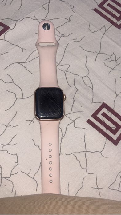 Apple Watch se 40mm розовый
