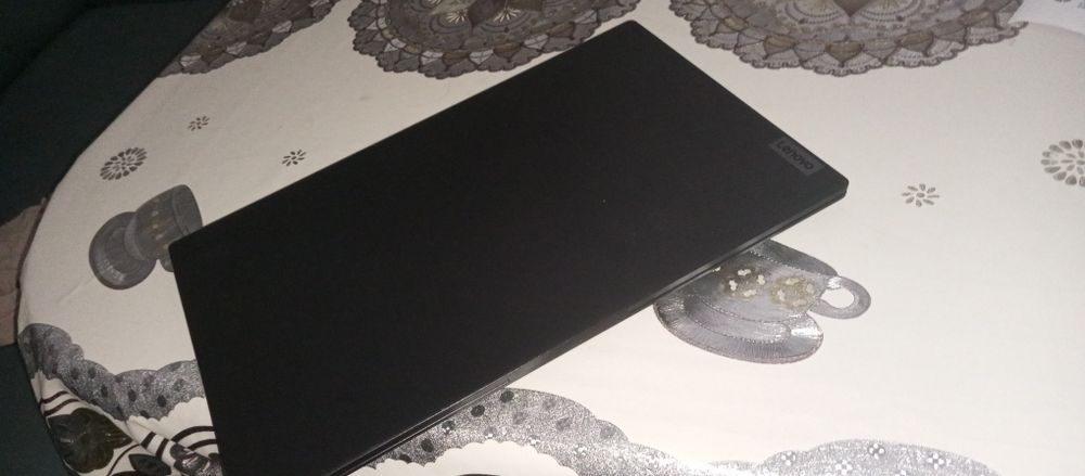 Notebook Lenovo V15 G4