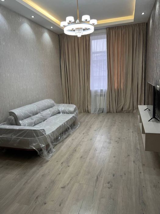 Мирзо- Улугбекский р-н. Продается двухкомнатная квартира