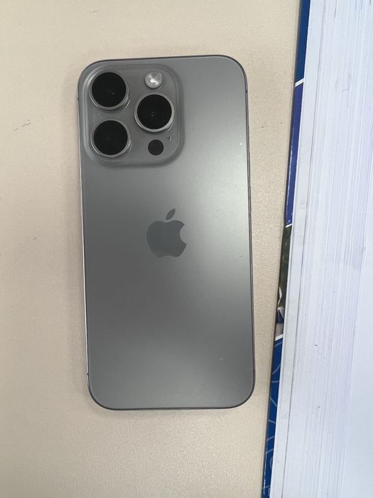 Iphone 15 pro, 128gb идеал