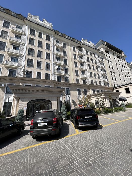 Лух квартира очен элитном новастройке на улице шотаруставелли