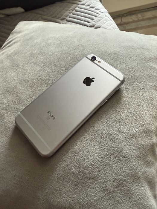 Продам Айфон 6s в рабочем состоянии