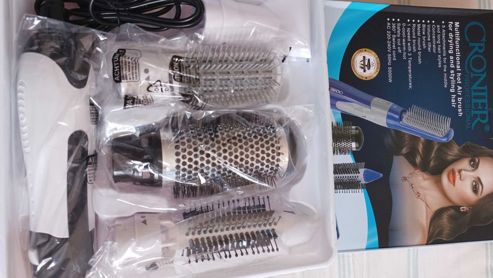 Фен щётка с насадками