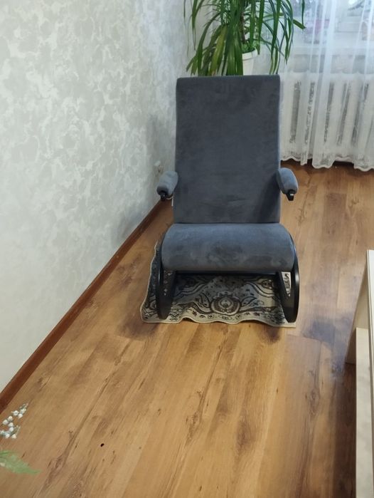 Кресло качалка новое
