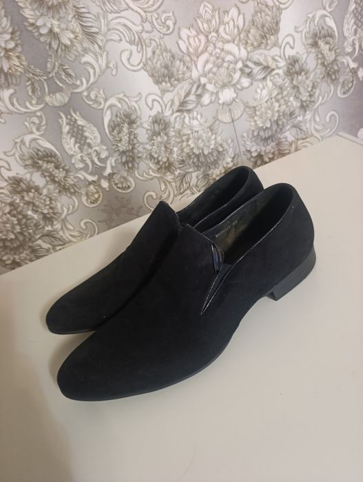 Продам обувь, туфли, замш