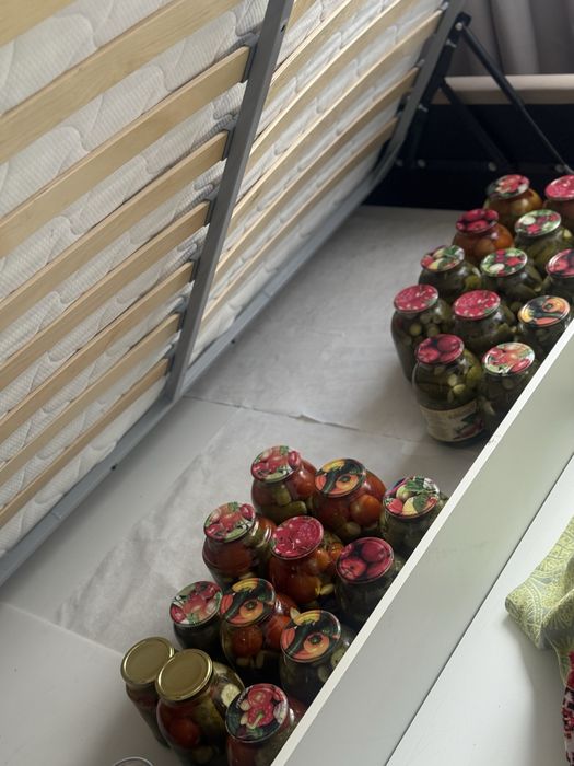 Продам спальный гарнитур