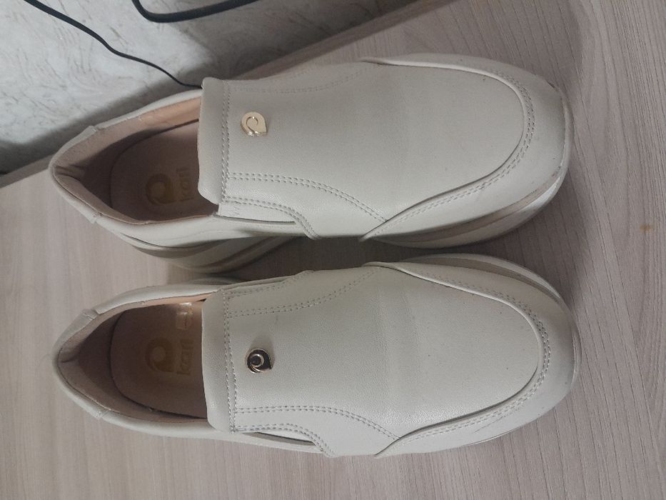 Обувь женская 37 размер