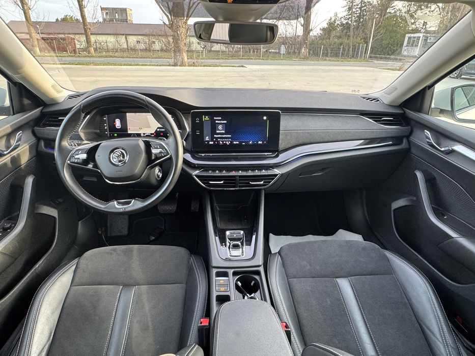 Skoda Octavia 2021 Pano/led/keyless/camera/distronic/rate/garantie